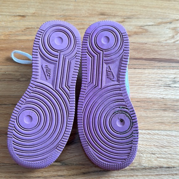 Nike Air Force 1 Contrast Stitch DC9672-110 Fuchsia Glow Purple Pink White Sz 1Y - Picture 7 of 8